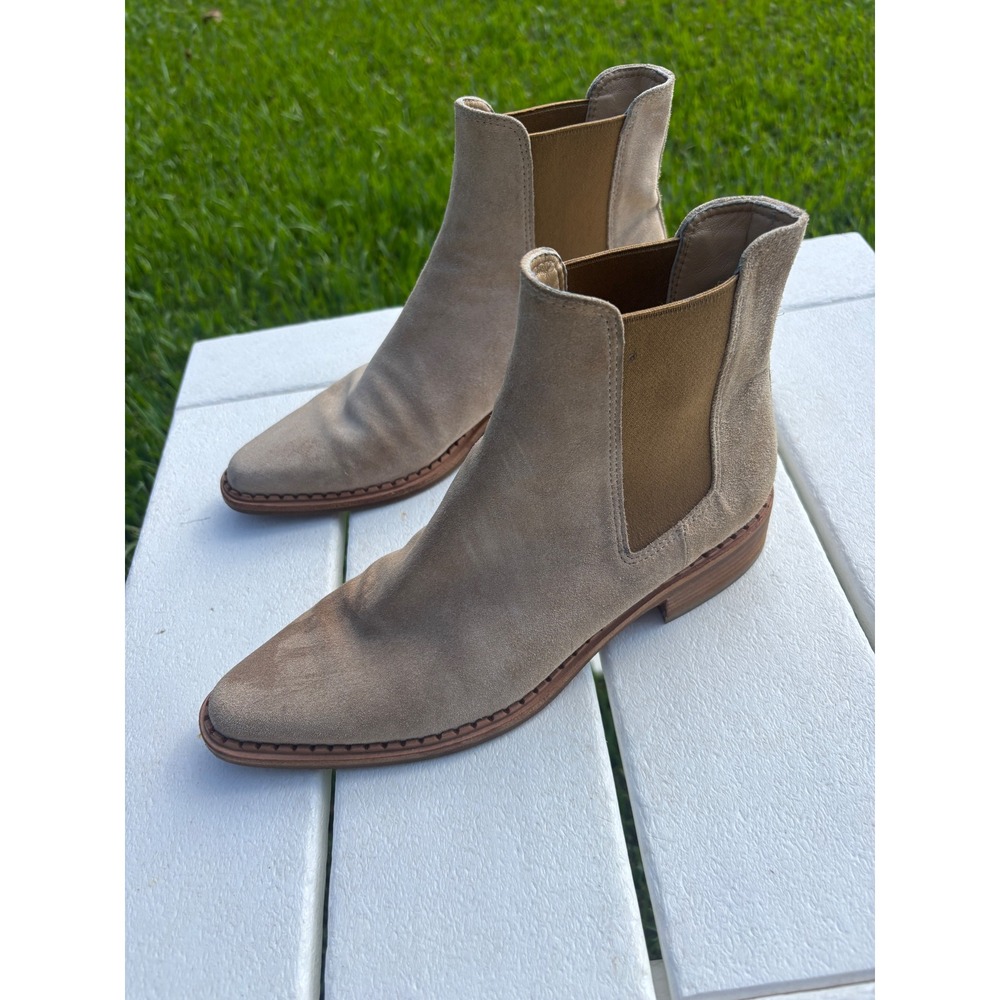 Vince Henderson Tan Suede Chelsea Ankle Boots Pointed Toe Made in Italy 7M 37